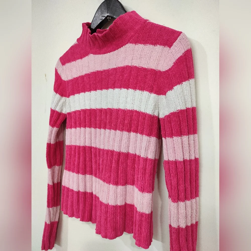 Pink Cozy Top 💗 - Picture 10 of 13